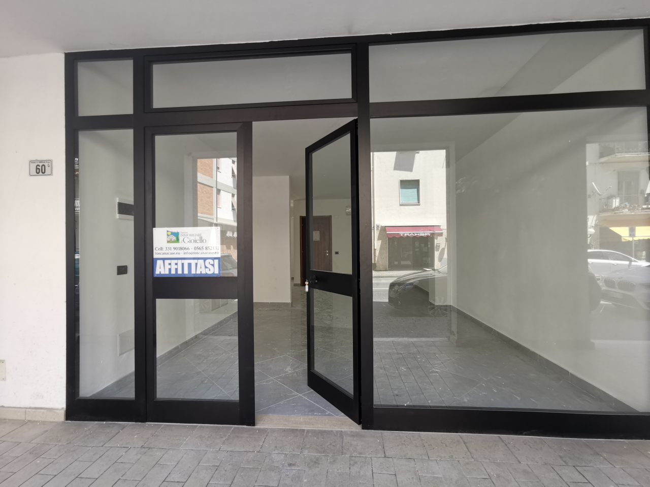Attività commerciale in affitto a Venturina Terme (LI) - rif. AF2