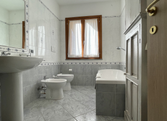 Porzione di trifamiliare in vendita a Piombino (LI) - rif. B207