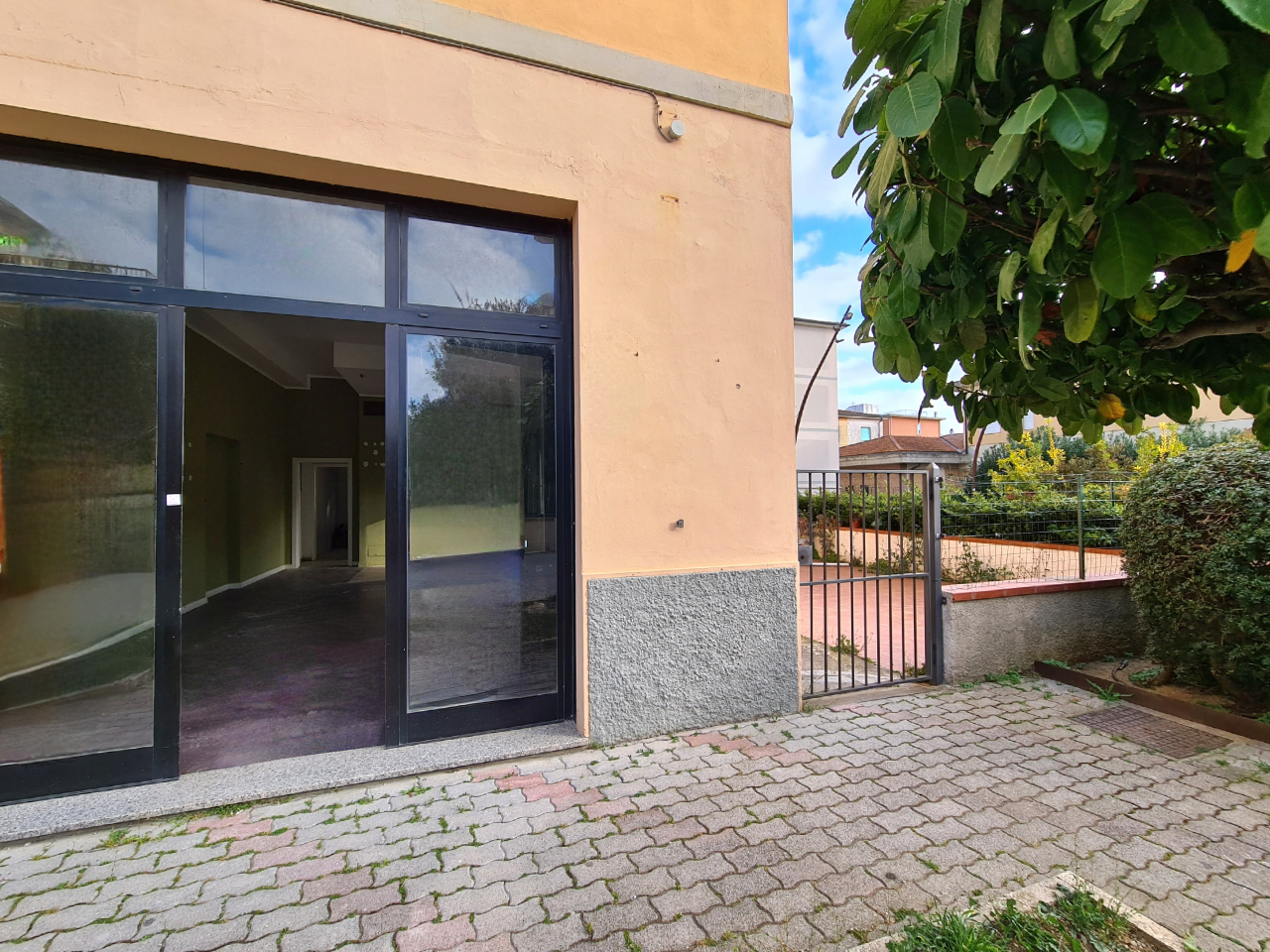 Locale in affitto a Venturina Terme (LI) - rif. AF9