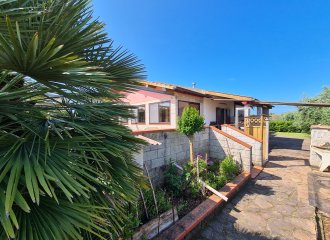 Rustico in vendita a San Vincenzo (LI) - rif. R95