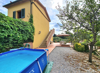Porzione di trifamiliare in vendita a Suvereto (LI) - rif. G163