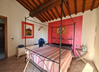 Porzione di bifamiliare in vendita a Campiglia Marittima (LI) - rif. R98