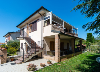 Porzione di bifamiliare in vendita a Cafaggio (LI) - rif. A805
