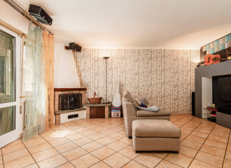 Porzione di trifamiliare in vendita a Venturina Terme (LI) - rif. A853