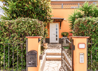 Porzione di trifamiliare in vendita a Venturina Terme (LI) - rif. A853