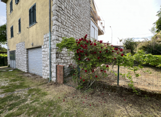 Porzione di bifamiliare in vendita a Boccheggiano (GR) - rif. G172