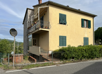Porzione di bifamiliare in vendita a Boccheggiano (GR) - rif. G172