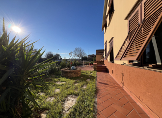 Porzione di bifamiliare in vendita a Venturina Terme (LI) - rif. A860