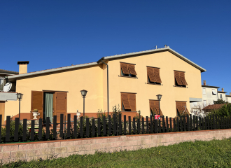 Porzione di bifamiliare in vendita a Venturina Terme (LI) - rif. A860