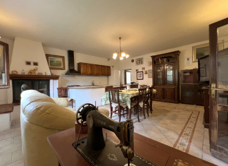 Porzione di bifamiliare in vendita a Piombino (LI) - rif. R102