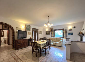 Porzione di bifamiliare in vendita a Piombino (LI) - rif. R102