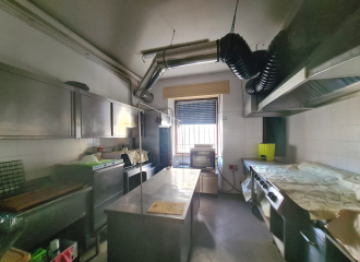 Attività commerciale in vendita a San Vincenzo (LI) - rif. V14