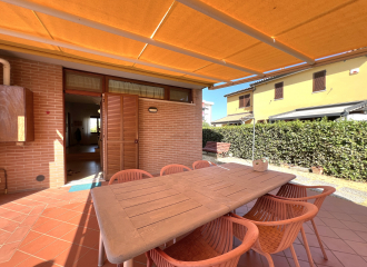Villetta a schiera  in vendita a Venturina Terme (LI) - rif. A873