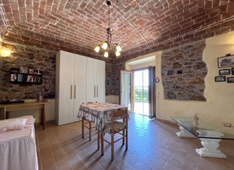 Porzione di casale in vendita a Campiglia Marittima (LI) - rif. R103