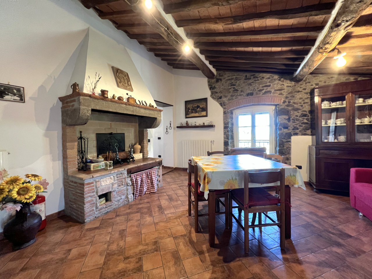 Appartamento in vendita a Campiglia Marittima (LI) - rif. E184