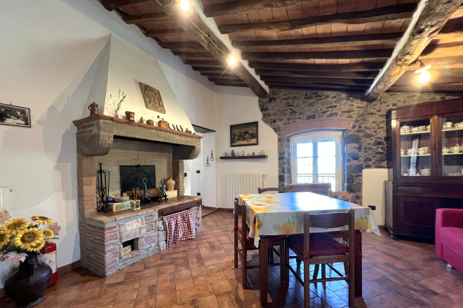 Appartamento in vendita a Campiglia Marittima (LI) - rif. E184