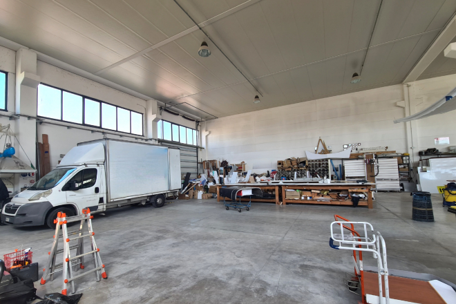 Locale in vendita a Campiglia Marittima (LI) - rif. V15