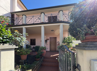 Terratetto in vendita a Venturina Terme (LI) - rif. A879