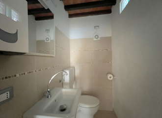 Locale in vendita a Venturina Terme (LI) - rif. V17
