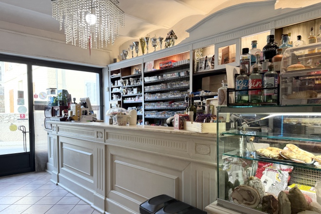 Locale in vendita a Suvereto (LI) - rif. V19