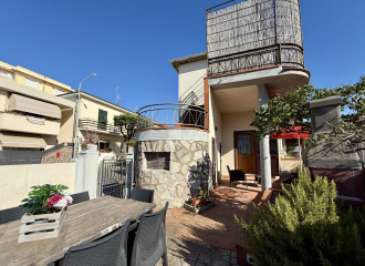 Porzione di bifamiliare in vendita a San Vincenzo (LI) - rif. H288