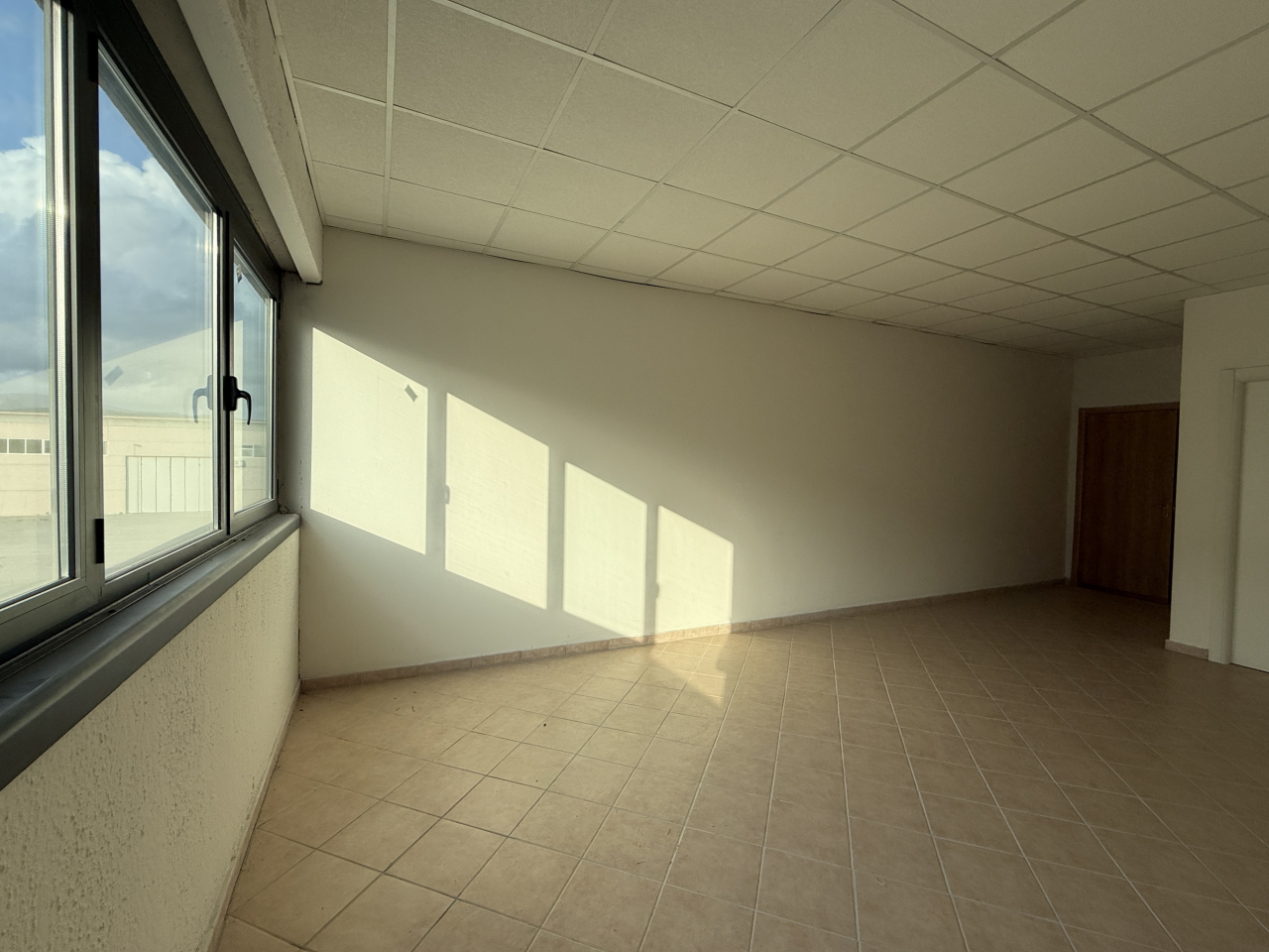 Locale in vendita a Campiglia Marittima (LI) - rif. V20