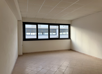 Locale in vendita a Campiglia Marittima (LI) - rif. V20
