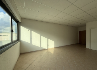 Locale in vendita a Campiglia Marittima (LI) - rif. V20